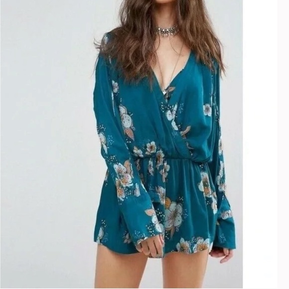 Free people Tuscan dreams tunic peplum top. Boho Size XS EUC - Picture 1 of 8